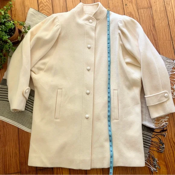 Vintage 70’s Elegant Cream Wool Winter Coat - Picture 4 of 16